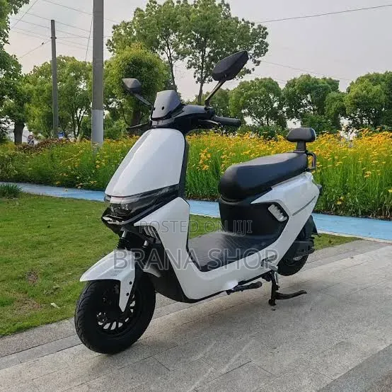 **Kenbo Electric Scooter – White **