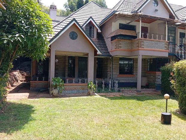 4 Bedroom House - thumbnail 4