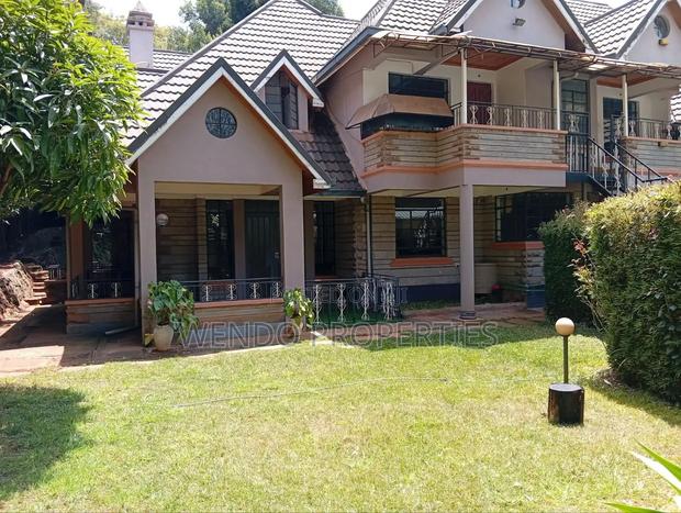 4 Bedroom House - thumbnail 5