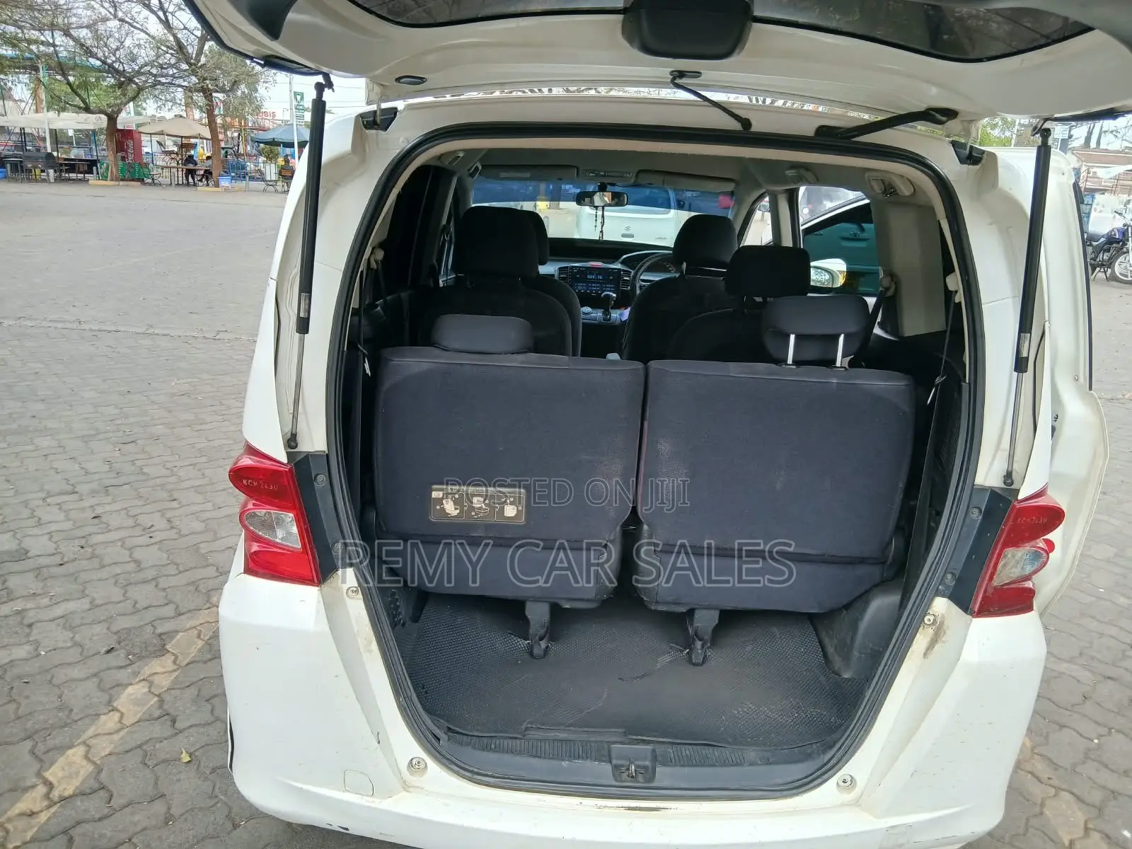 Honda Freed 2010 White