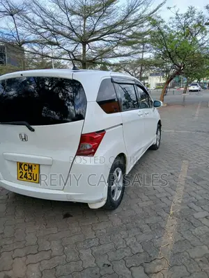 Honda Freed 2010 White