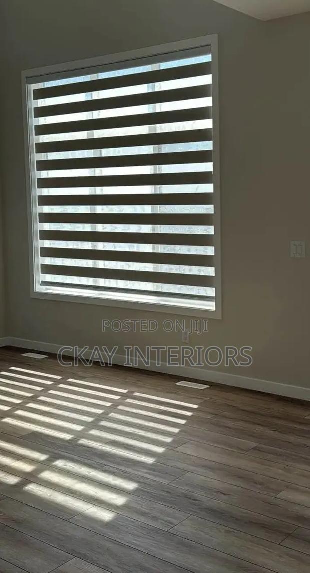 Control Glare While Keeping Your Space Beautiful With Horizontal Blind - thumbnail 2