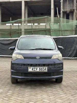 Toyota Spade 2013 Blue