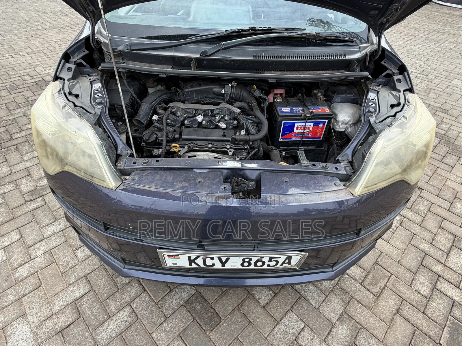 Toyota Spade 2013 Blue