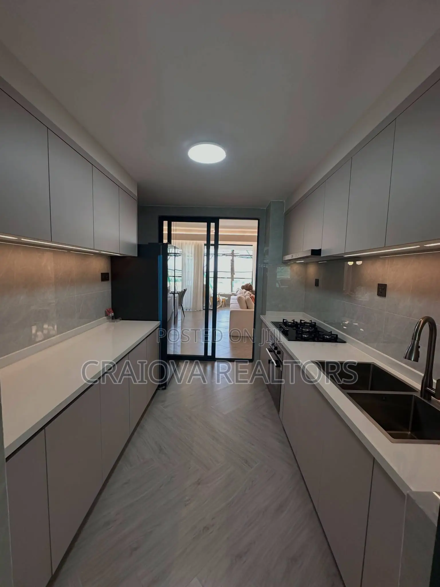 1bdrm Apartment in Hotel 67 Area for sale