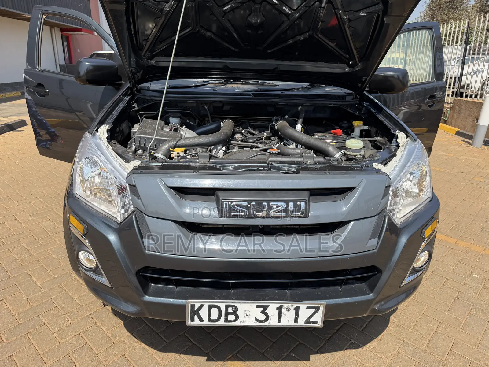 Isuzu D-MAX 2021 Burgundy