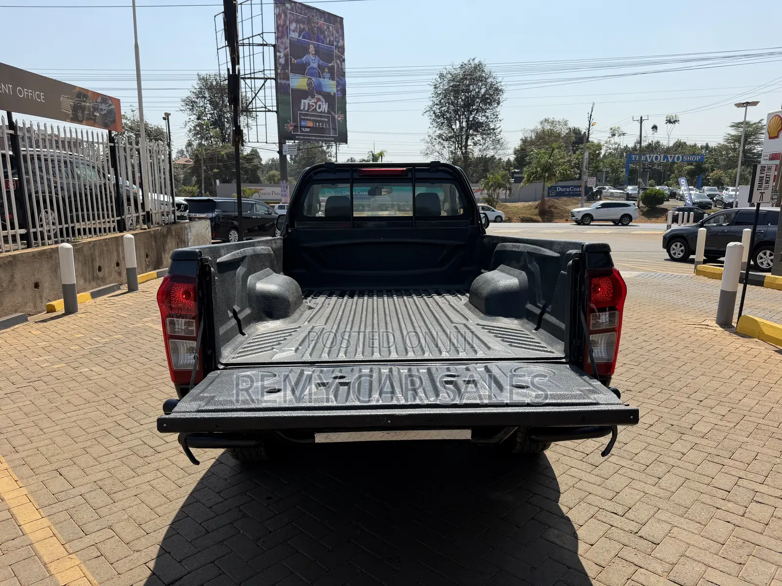 Isuzu D-MAX 2021 Burgundy