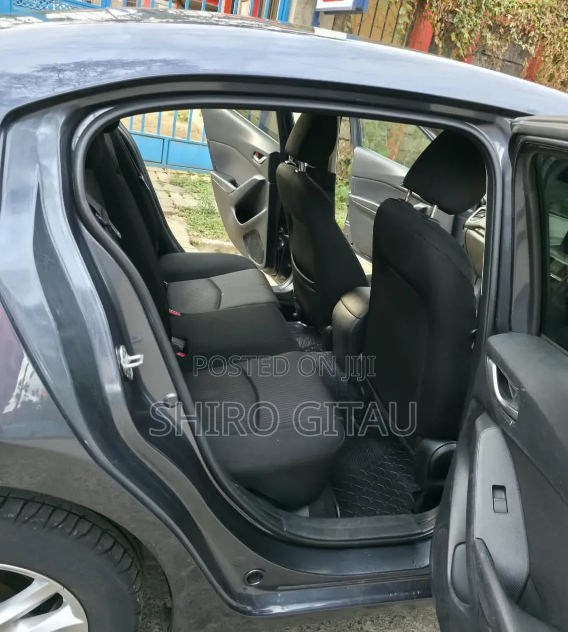 Mazda Axela SV Premium 2014 Gray