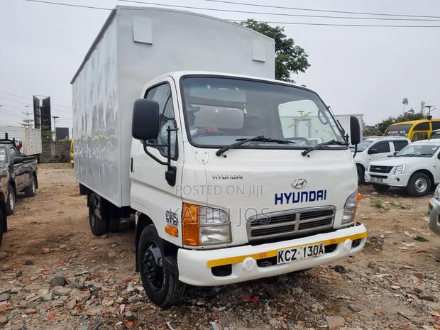 Hyundai Track - thumbnail 8