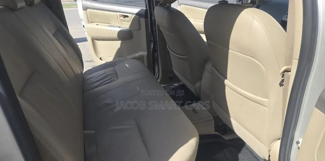 Toyota Hilux 2015 Silver