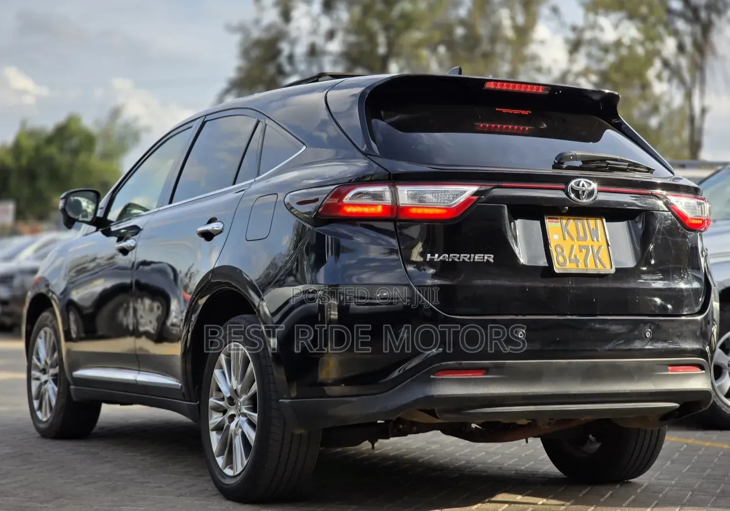Toyota Harrier 2.0 2018 Black