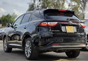Toyota Harrier 2.0 2018 Black