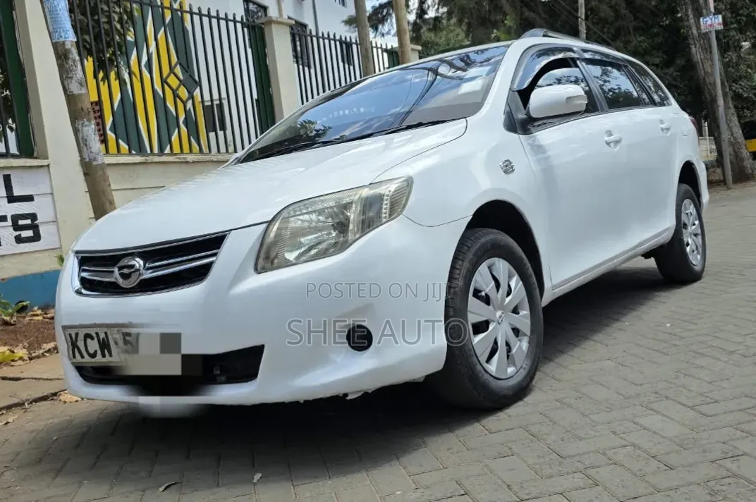 Toyota Corolla Fielder 2012 White