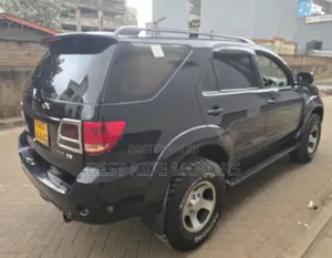 Toyota Fortuner 2.5 D AWD 2006 Black