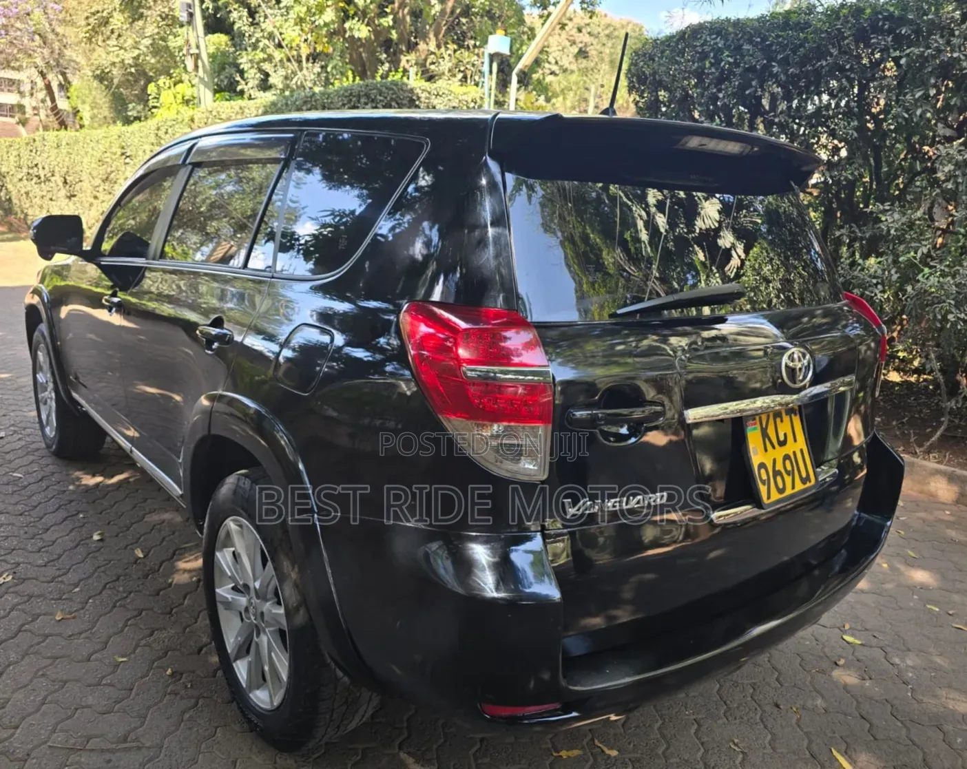 Toyota Vanguard 2012 Black
