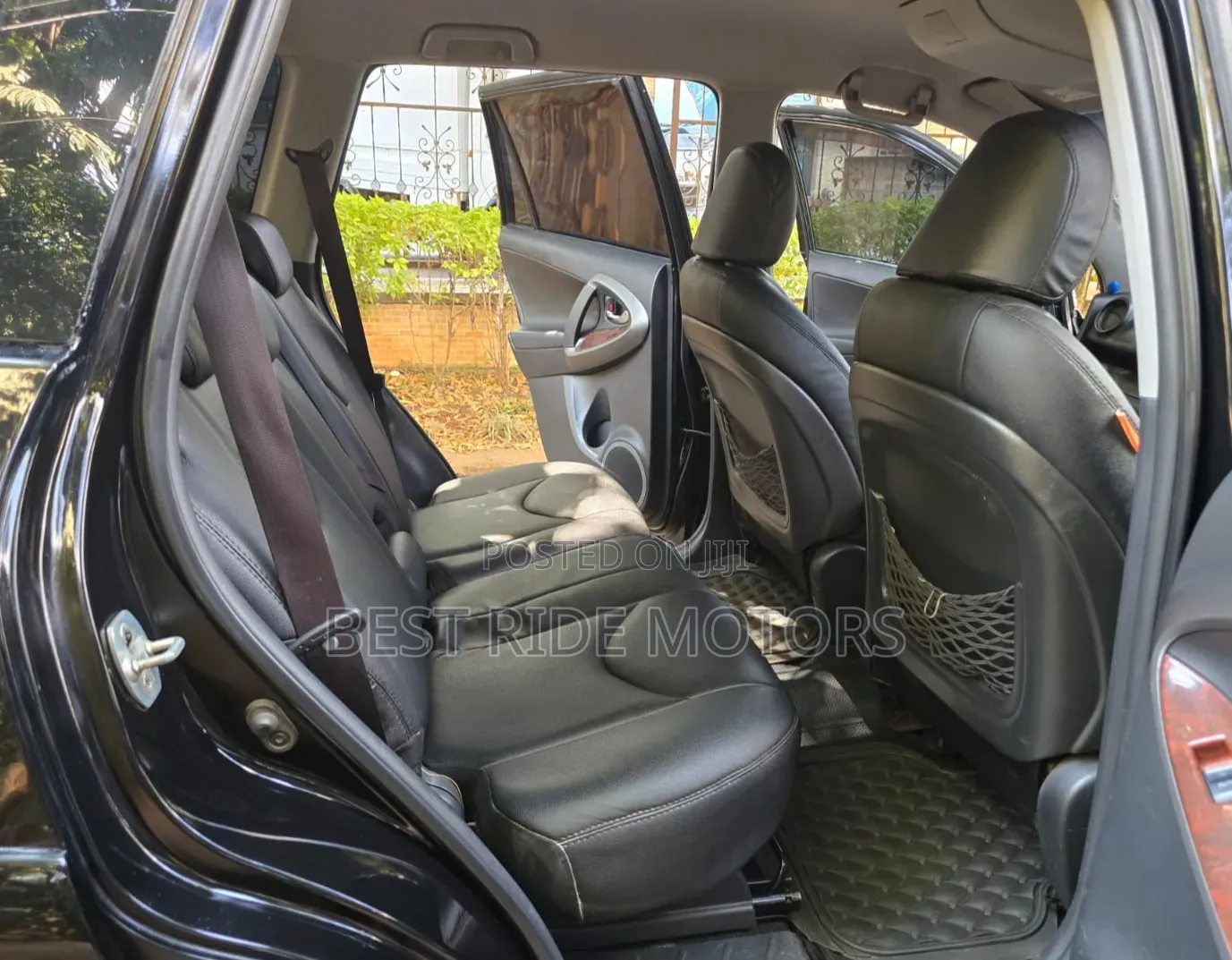 Toyota Vanguard 2012 Black