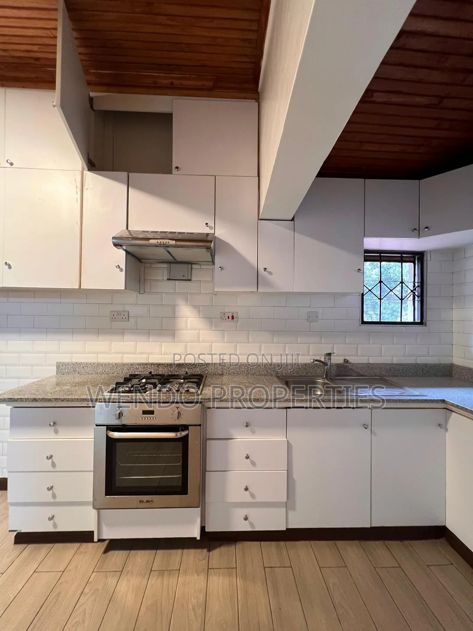 2bdrm Penthouse in Nyari for rent