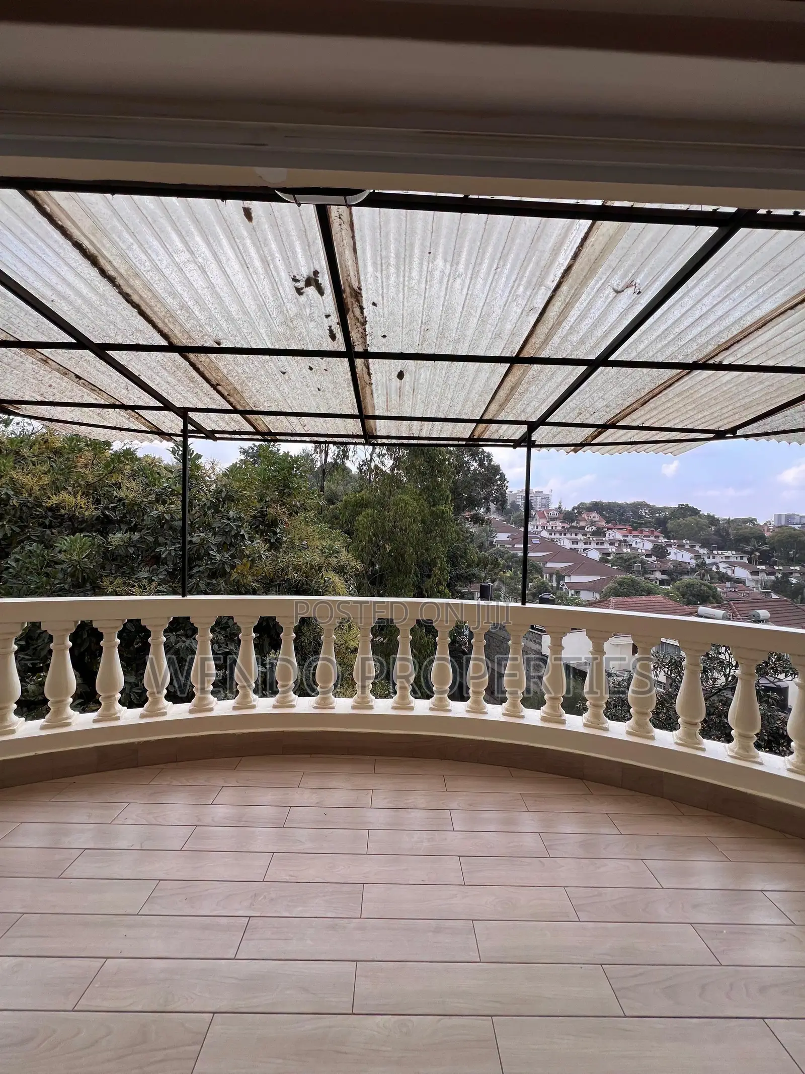 2bdrm Penthouse in Nyari for rent