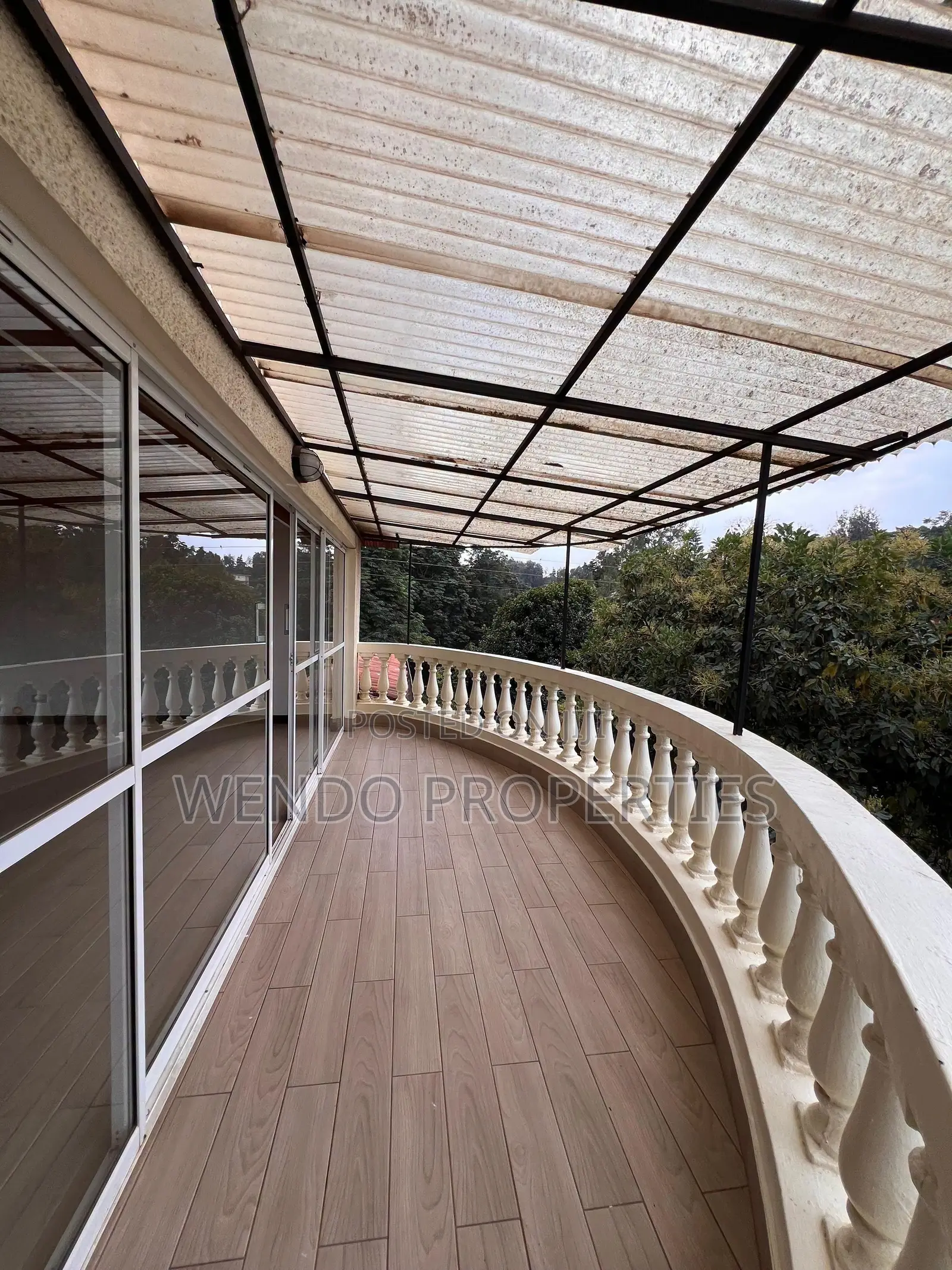 2bdrm Penthouse in Nyari for rent