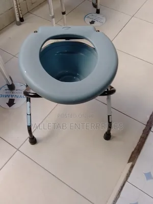 Portable Toilet Foldable Commodore Chair