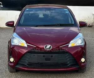 Toyota Vitz 1.3 FWD 5dr 2019 Maroon