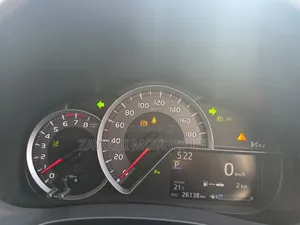 Toyota Vitz 1.3 FWD 5dr 2019 Maroon