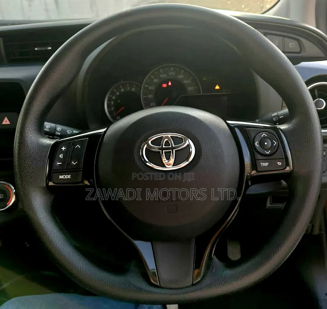 Toyota Vitz 1.3 FWD 5dr 2019 Maroon