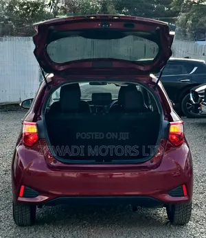 Toyota Vitz 1.3 FWD 5dr 2019 Maroon