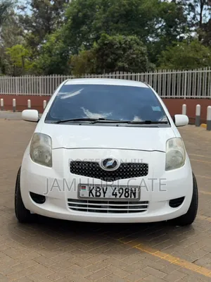 Toyota Vitz 2007 White