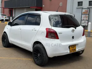 Toyota Vitz 2007 White