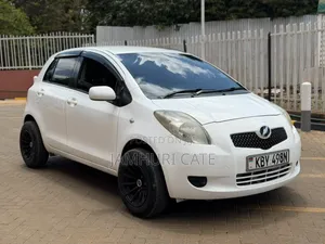 Toyota Vitz 2007 White