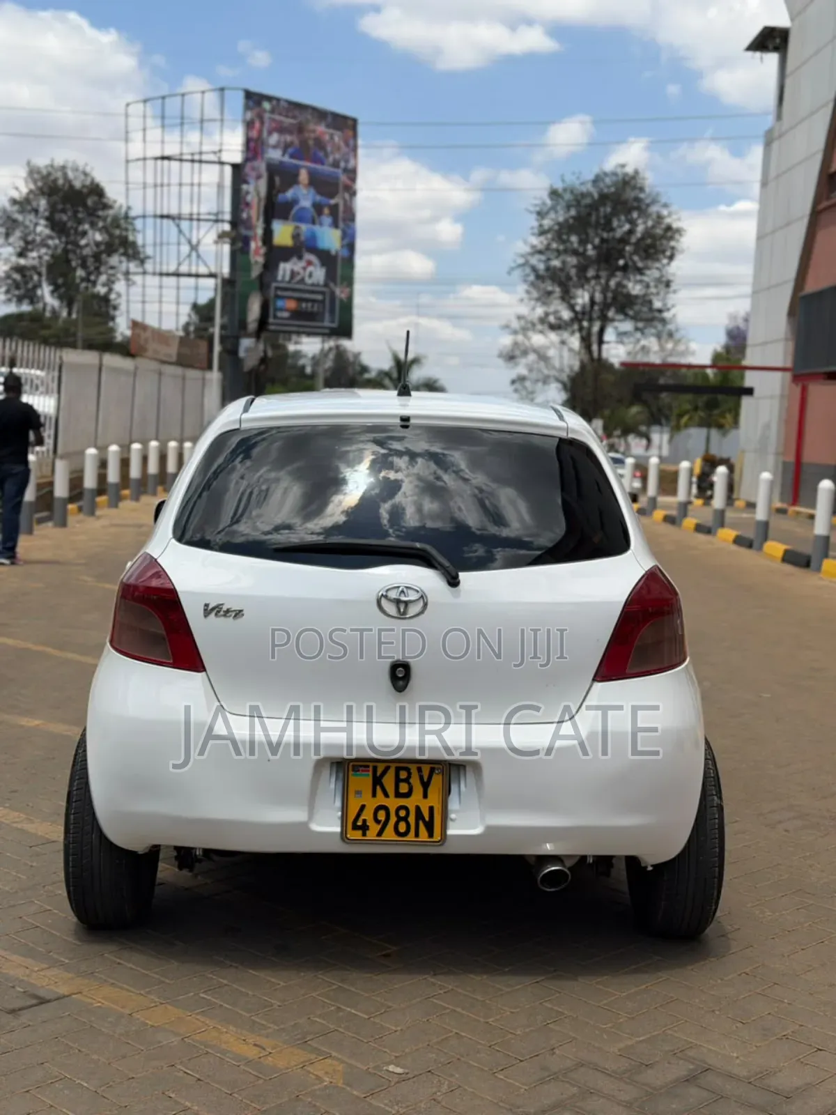 Toyota Vitz 2007 White
