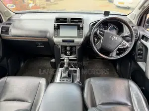 Toyota Land Cruiser Prado 2.8 2018 Blue