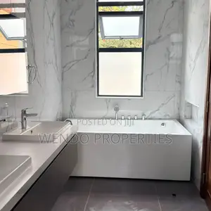5bdrm House in Riverside Drive for rent
