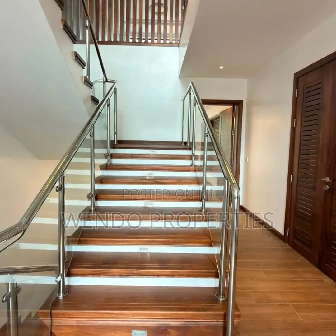 5bdrm House in Riverside Drive for rent