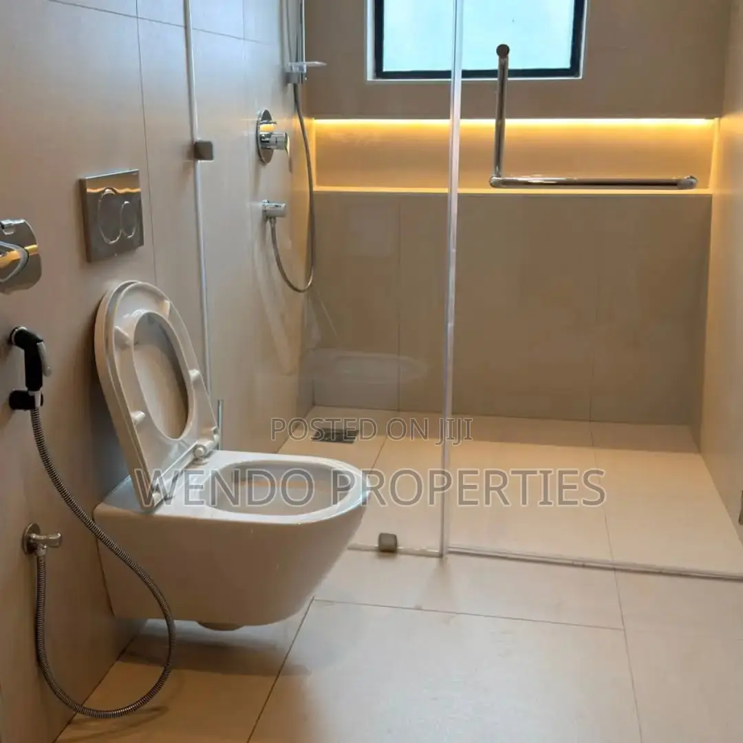 5bdrm House in Riverside Drive for rent
