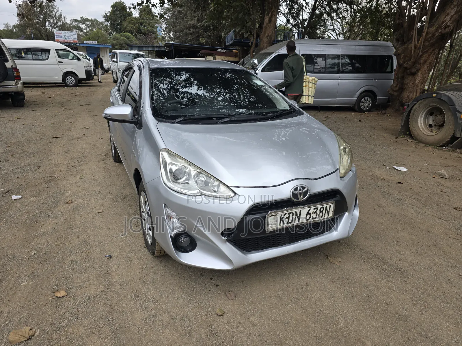 Toyota Aqua 2016 Silver