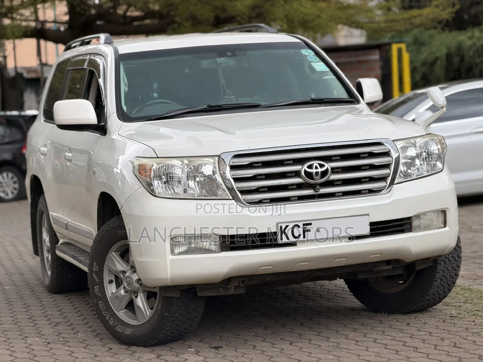 Toyota Land Cruiser 2008 White