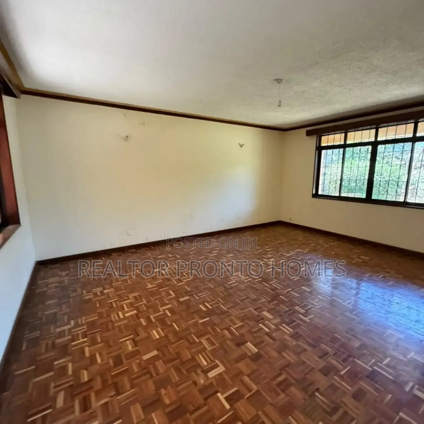 5bdrm Townhouse/Terrace in Lavington, Valley Arcade for sale