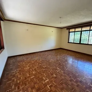 5bdrm Townhouse/Terrace in Lavington, Valley Arcade for sale
