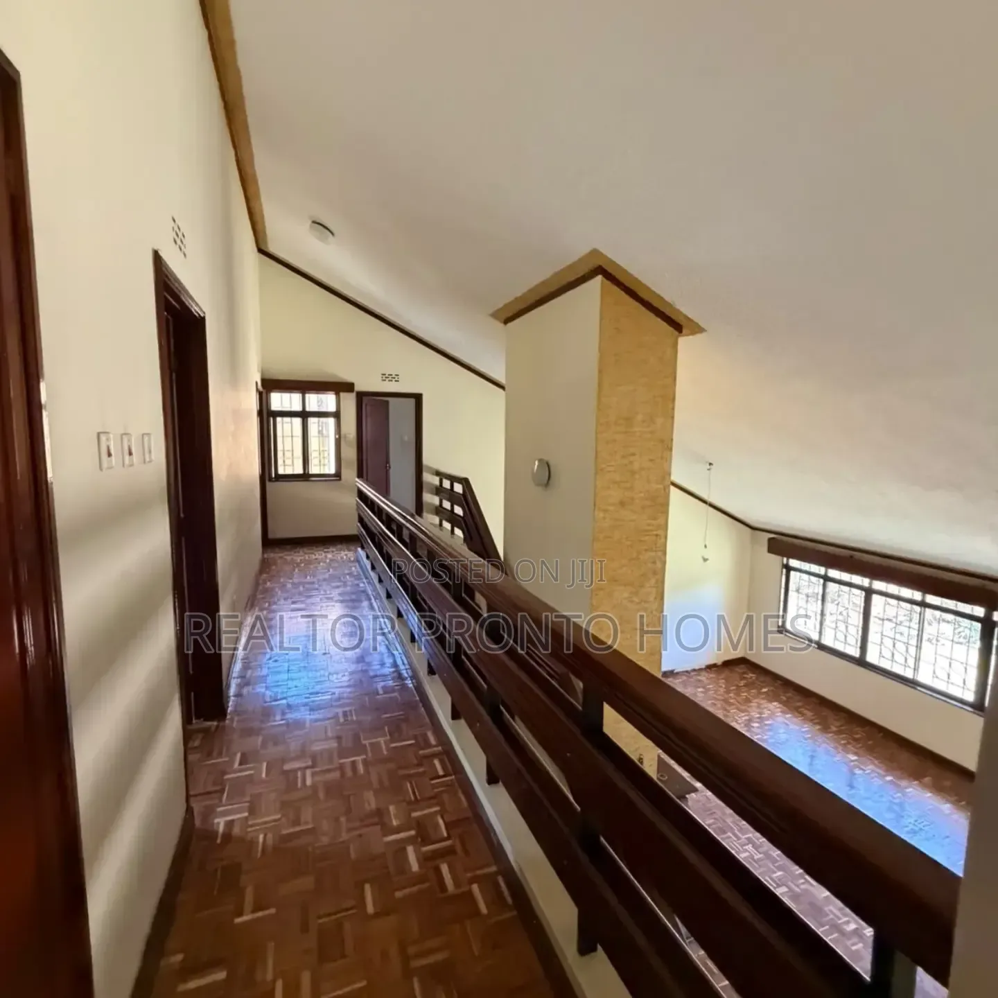 5bdrm Townhouse/Terrace in Lavington, Valley Arcade for sale