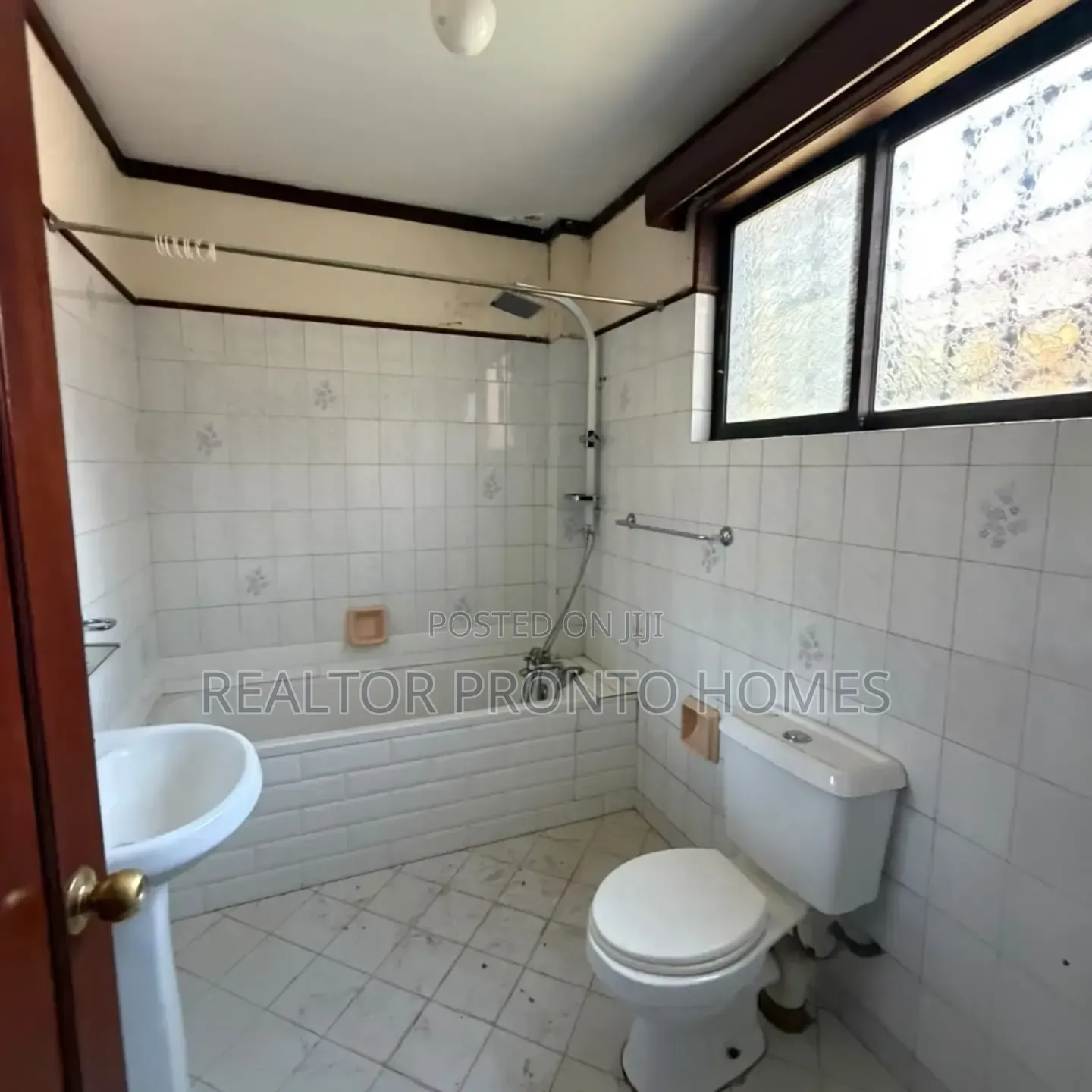5bdrm Townhouse/Terrace in Lavington, Valley Arcade for sale