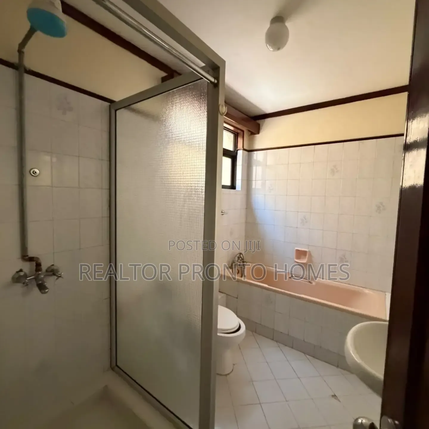 5bdrm Townhouse/Terrace in Lavington, Valley Arcade for sale