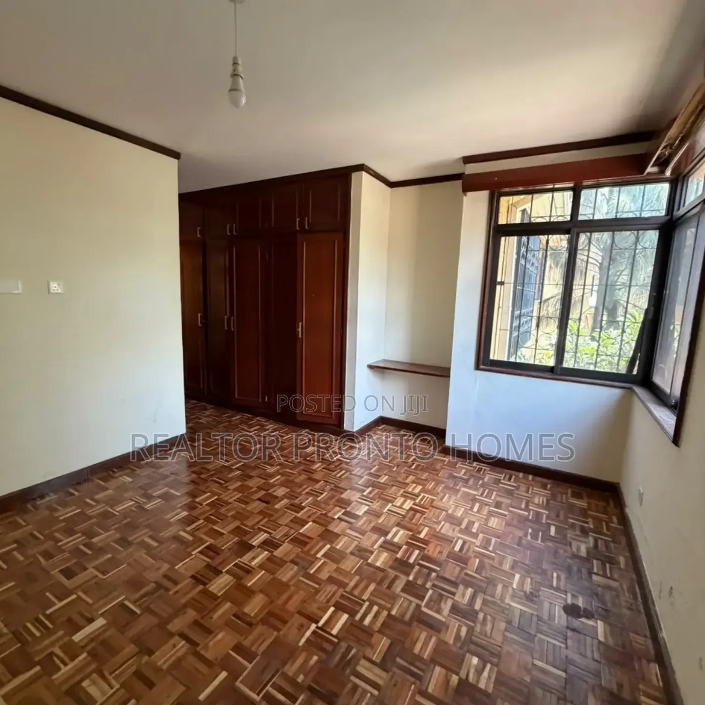 5bdrm Townhouse/Terrace in Lavington, Valley Arcade for sale