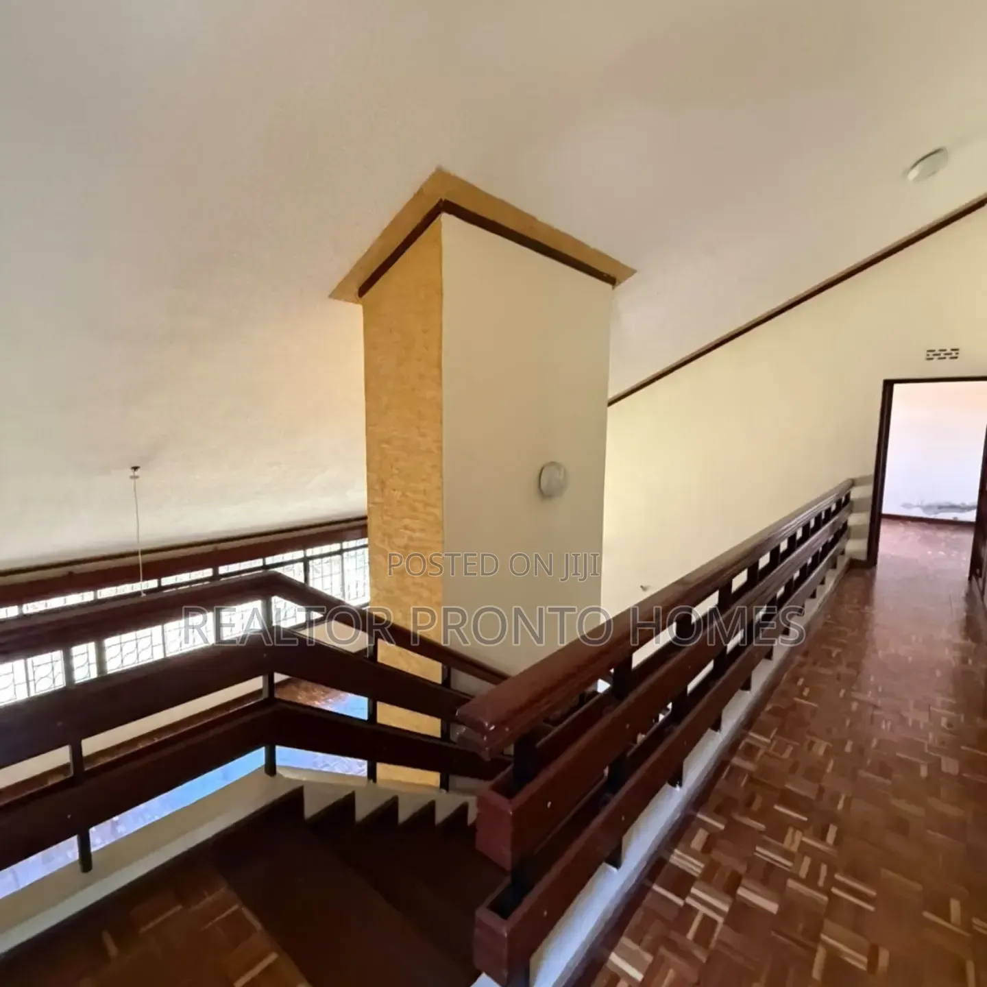 5bdrm Townhouse/Terrace in Lavington, Valley Arcade for sale