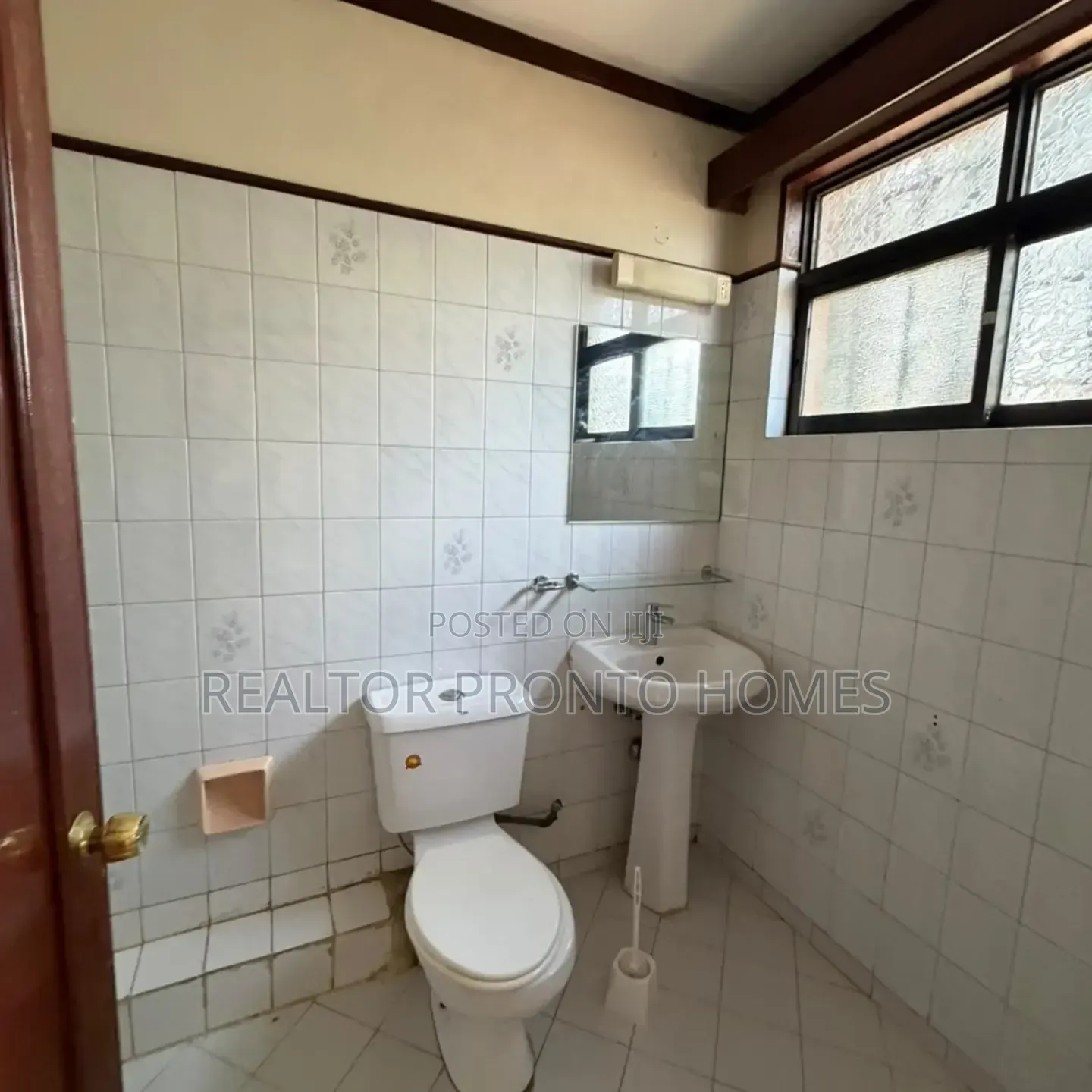 5bdrm Townhouse/Terrace in Lavington, Valley Arcade for sale