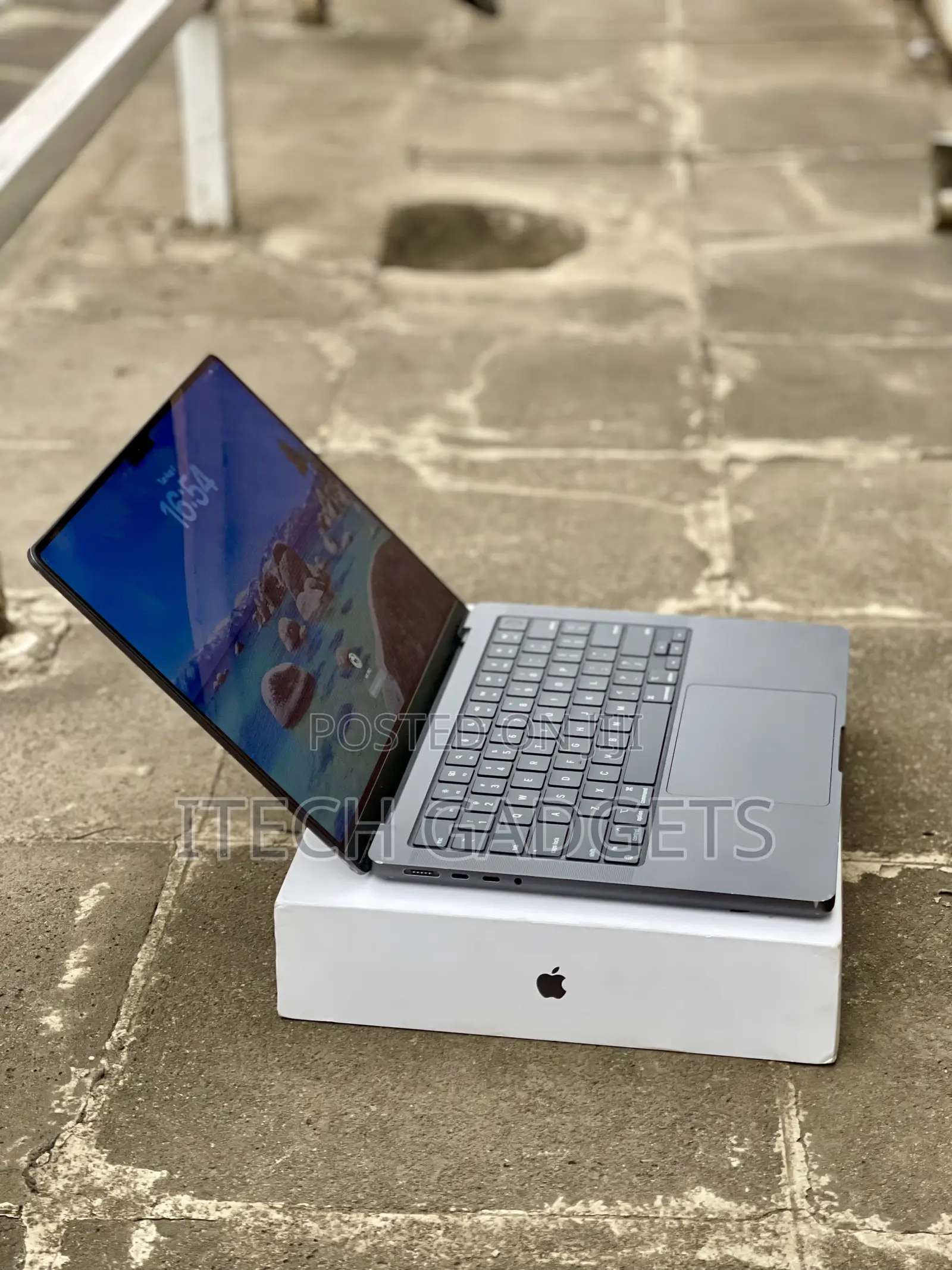 Laptop Apple MacBook Pro 16GB Apple M5 SSD 512GB