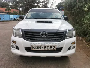 Toyota Hilux 2014 White