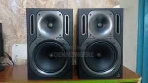 Behringer Truth B2031A Monitors