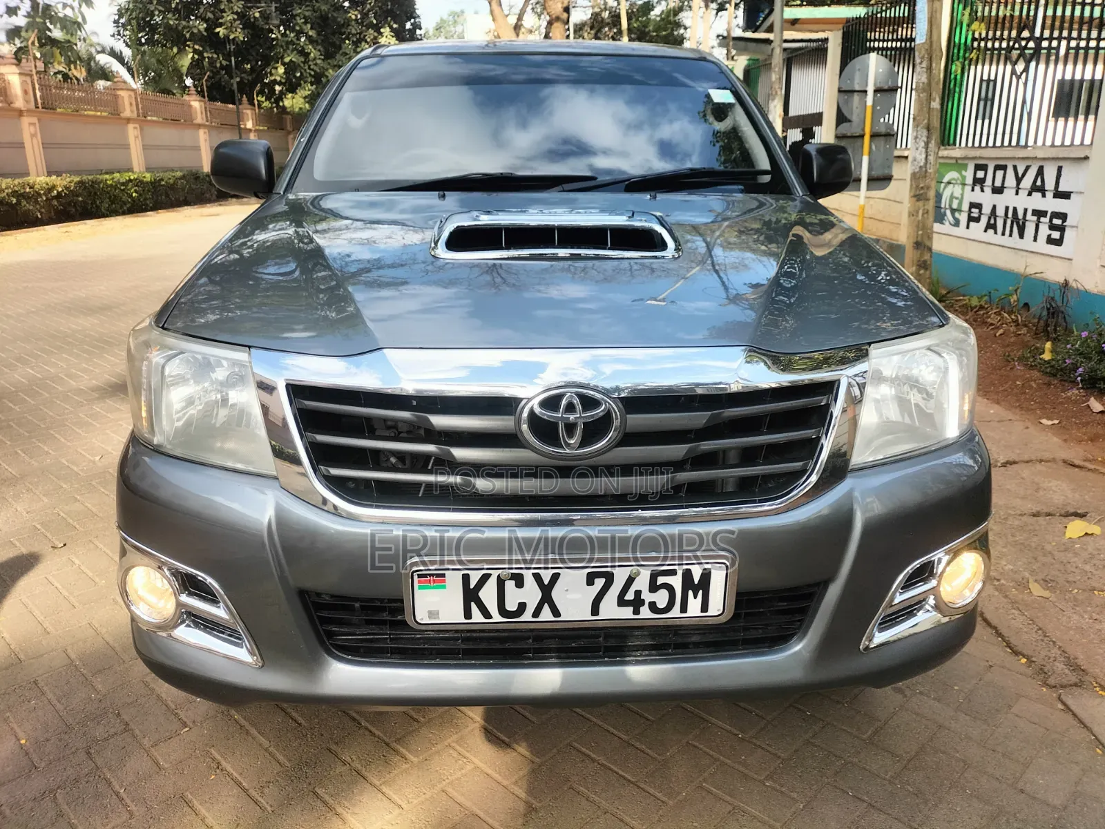 Toyota Hilux 2012 Gray
